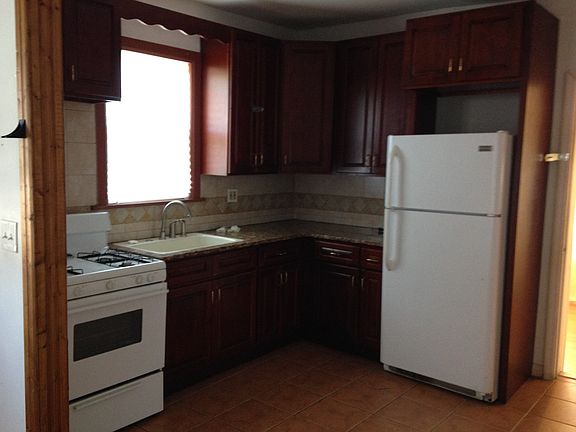 3rd image of 507 Beach 67th St
