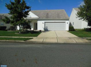 43 Lantern Ln, Columbus, NJ 08022