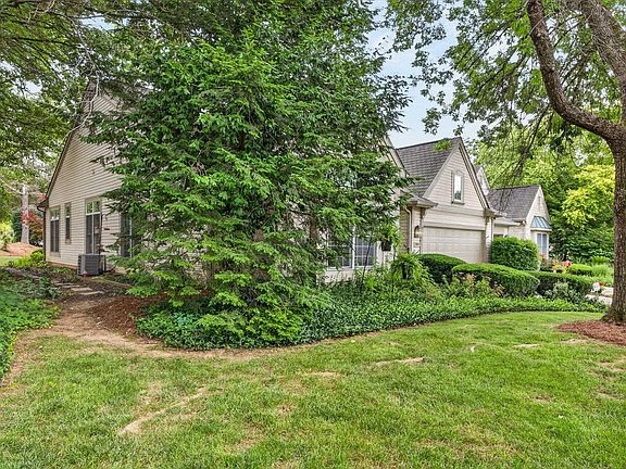 2nd image of 2803 S Saint Remy Cir