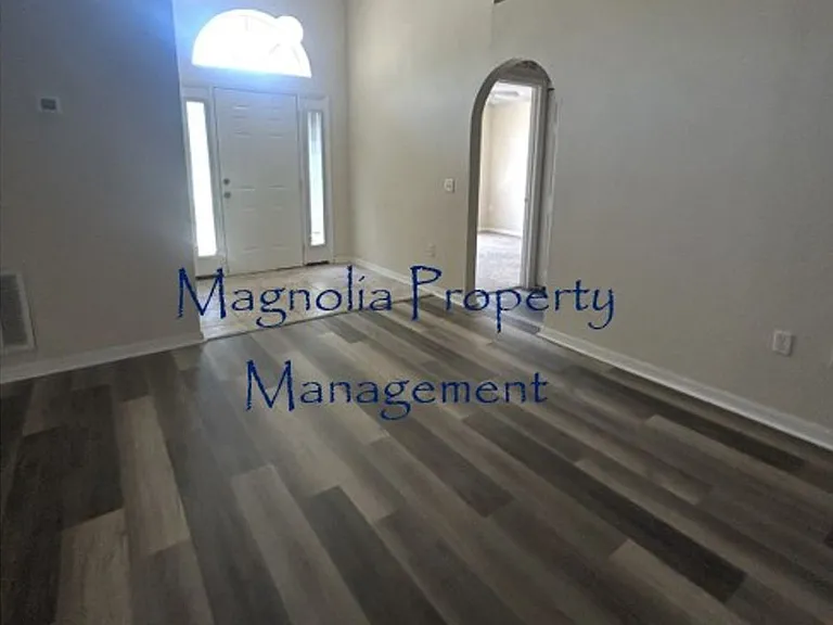 283 Curtis Ave — Photo 5