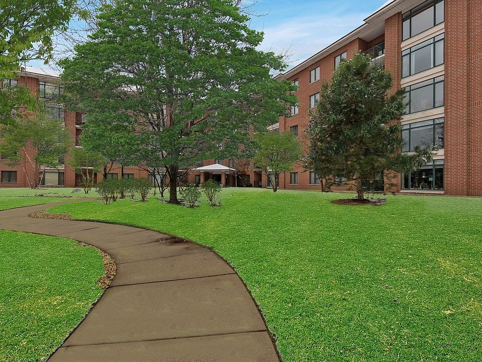 1st image of 865 E 22nd St APT 508B