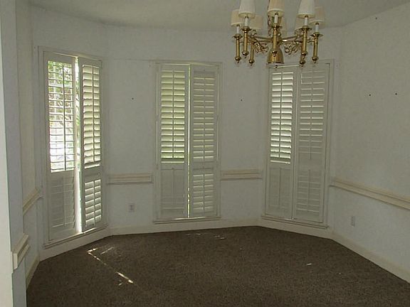 2nd image of 6706 Prairie Dunes Dr