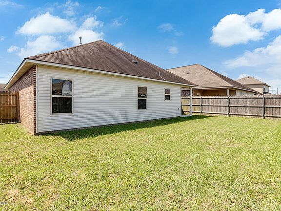 2nd image of 207 Golden Lake Dr