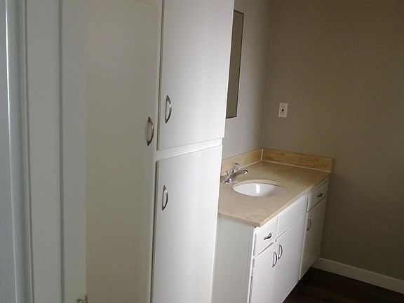 4th image of 2754 Hermosa Ave APT 11