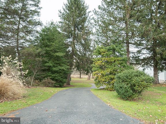 2nd image of 21 Cherokee Rd