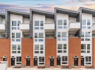 Germantown Row, Philadelphia, PA 19122