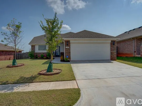 3145 Midland Valley St, Norman, OK 73069
