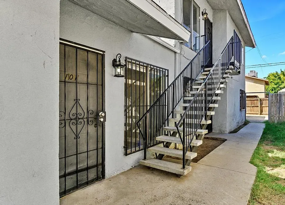 329 N Diana St #2 photo 1