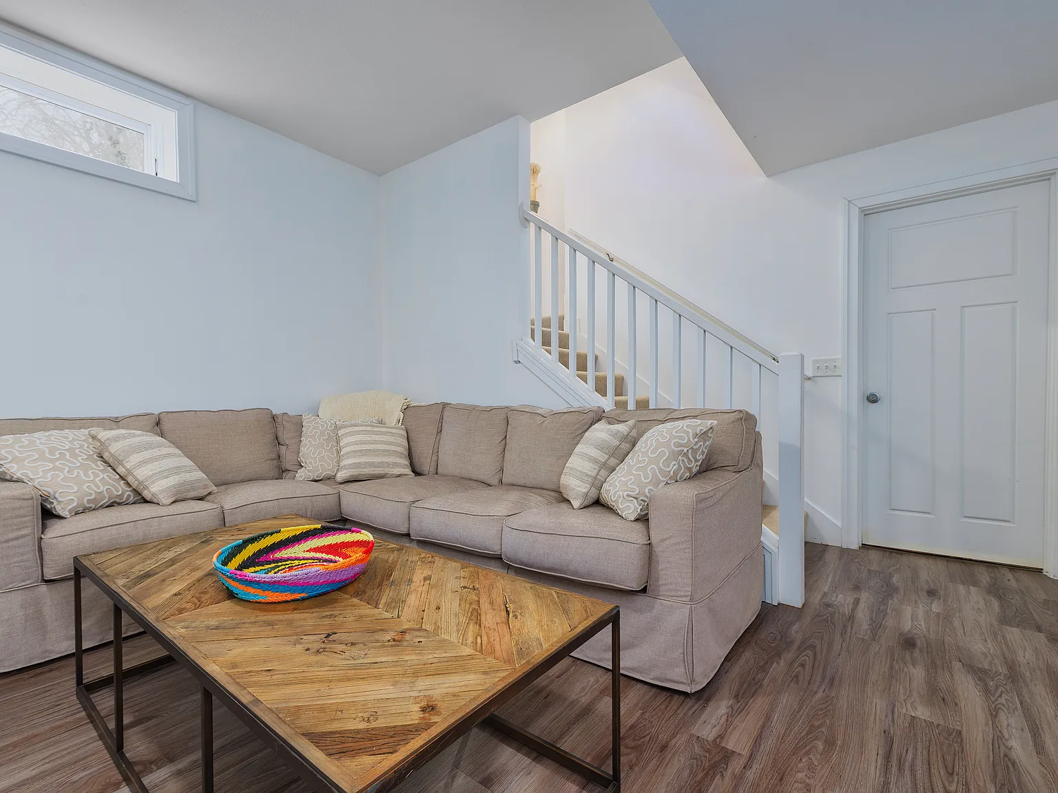 4 bed, 2420 sqft, $3,500 — Photo 2