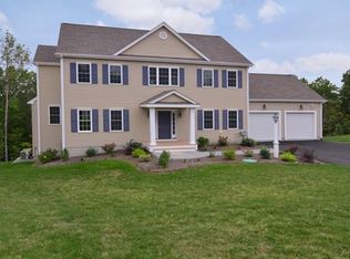 48 Summit Cir, Wrentham, MA 02093
