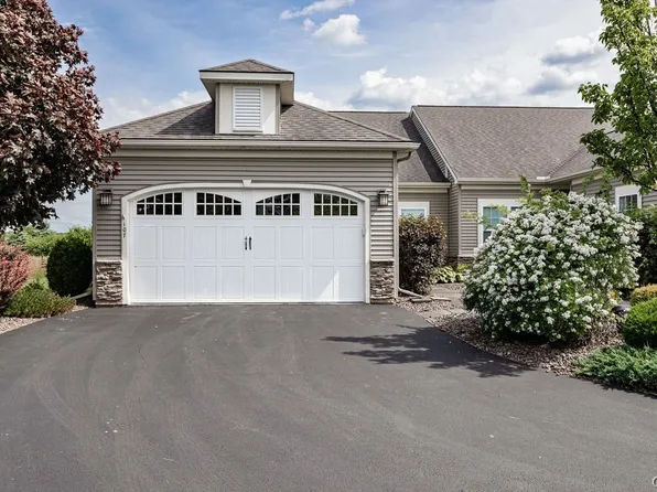 107 Star Gaze Cir, Fayetteville, NY 13066
