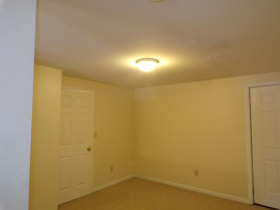 1st image of 249 E Chicago St APT 4