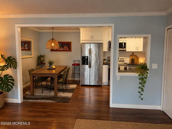 330 Shore Dr APT E-30, Highlands, NJ 07732