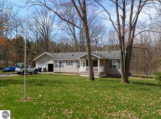 1020 Castle Dr, Weidman, MI