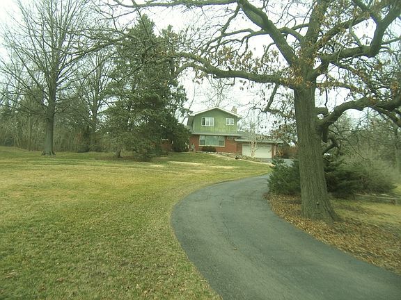 3rd image of 9314 W 121st St