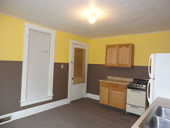 2nd image of 310 N Main St