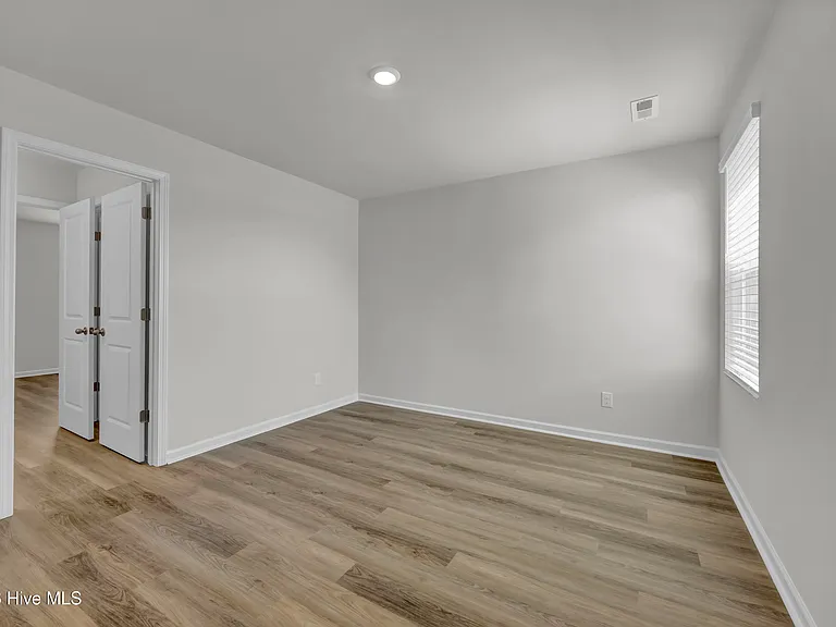 1095 Hanson Dr — Photo 22