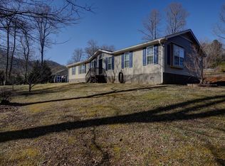 54 Waxwing Way, Whittier, NC 28789