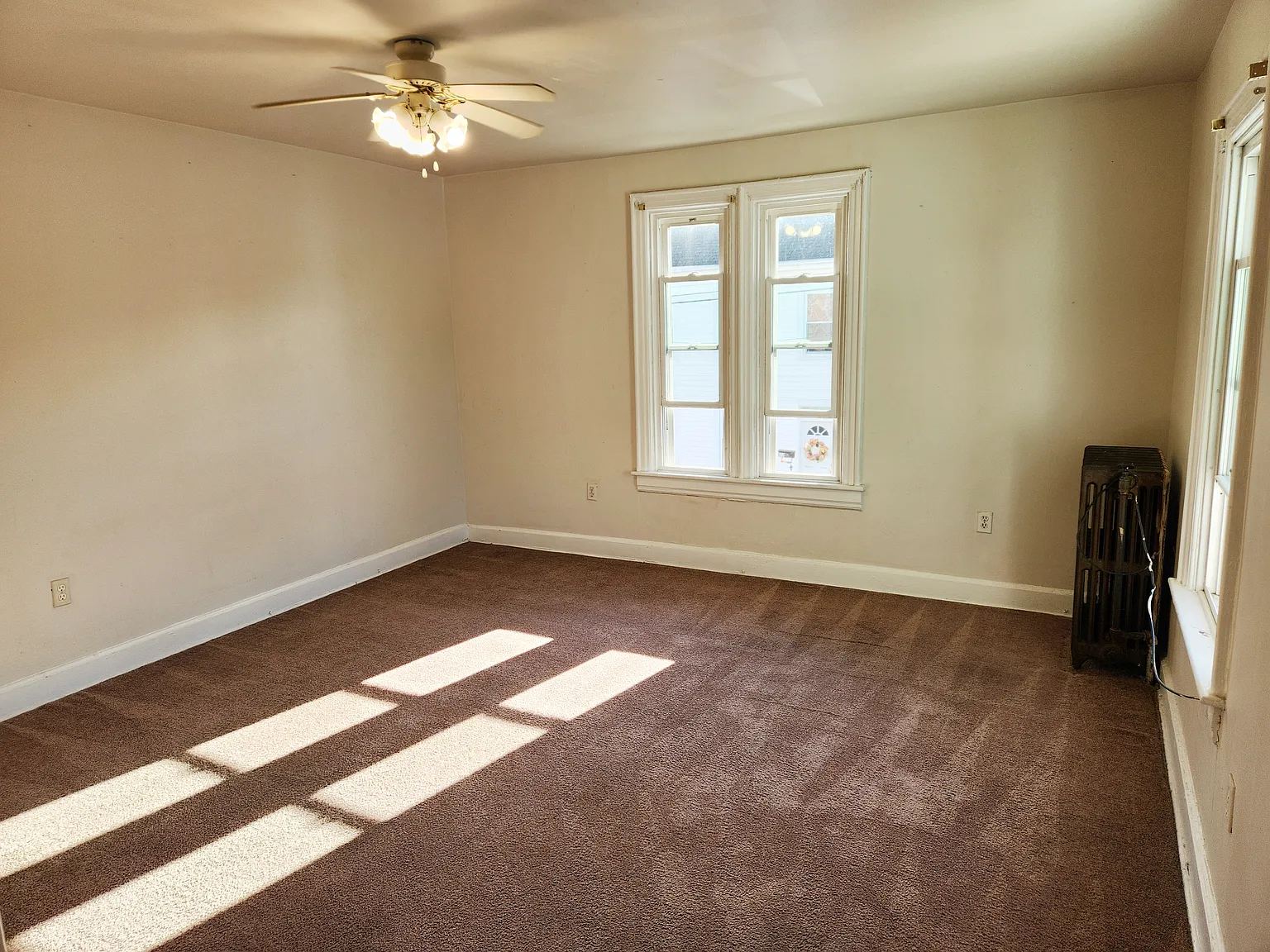 2 bed, 1300 sqft, $1,250 — Photo 2