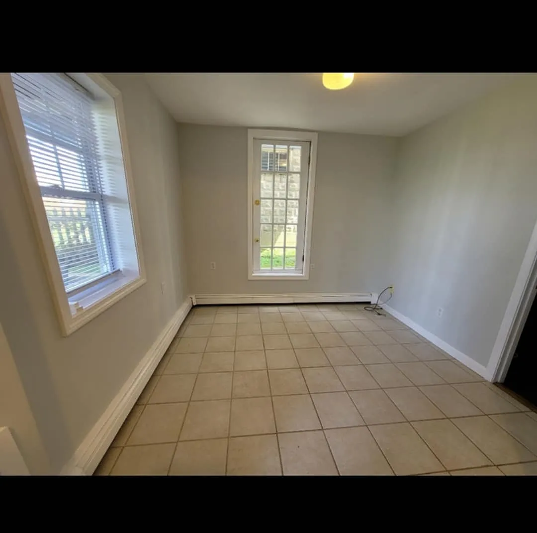 1 bed, 370 sqft, $2,000 — Photo 4