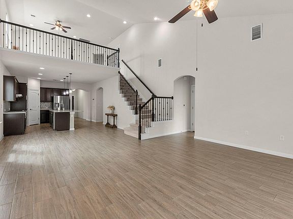 2nd image of 9802 Acero Dr