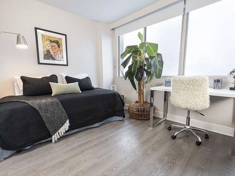 The Wayland Apartment Rentals with Virtual tours Saint Petersburg, FL