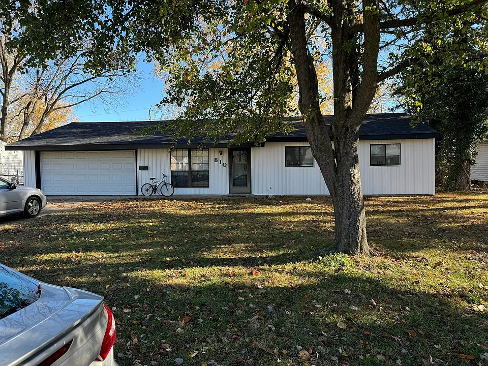 810 Jacobs Ln