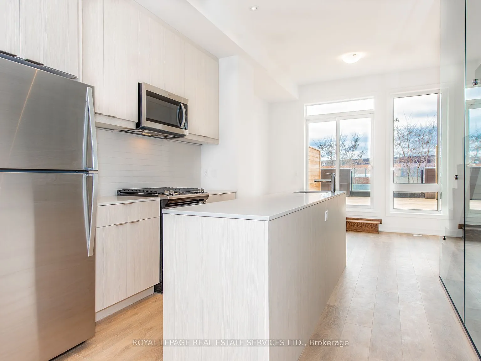 3 bed, $4,500 — Photo 4