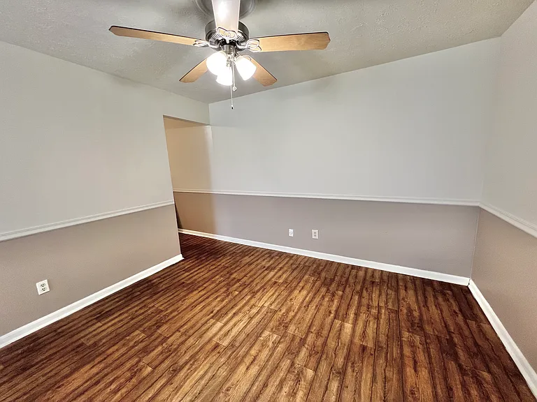 Derby Run Apartments — Photo 33