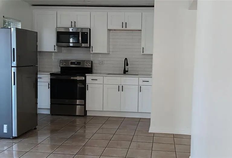 885 Beltrees St #12 — Photo 2
