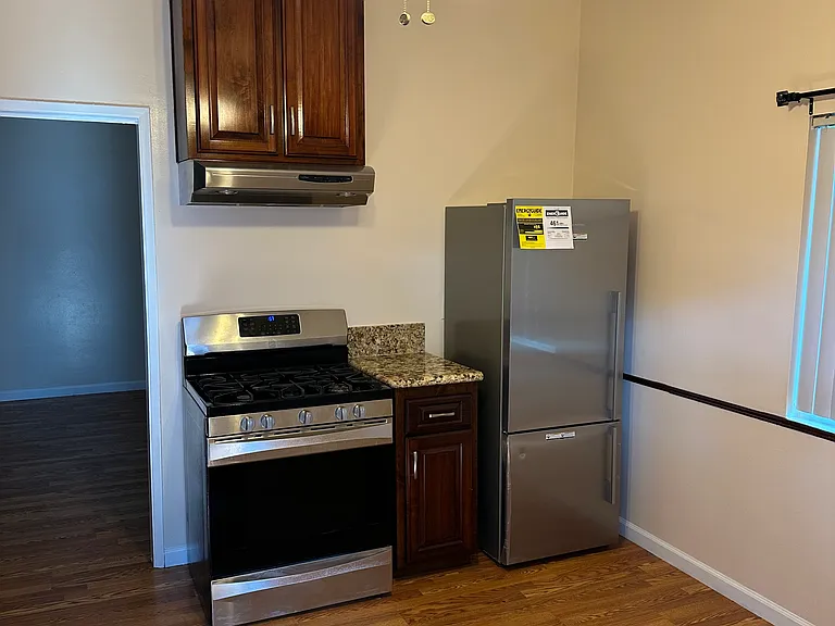 1706 2nd St — Photo 7