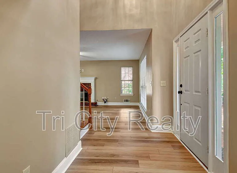 49 Montrose Ln — Photo 15