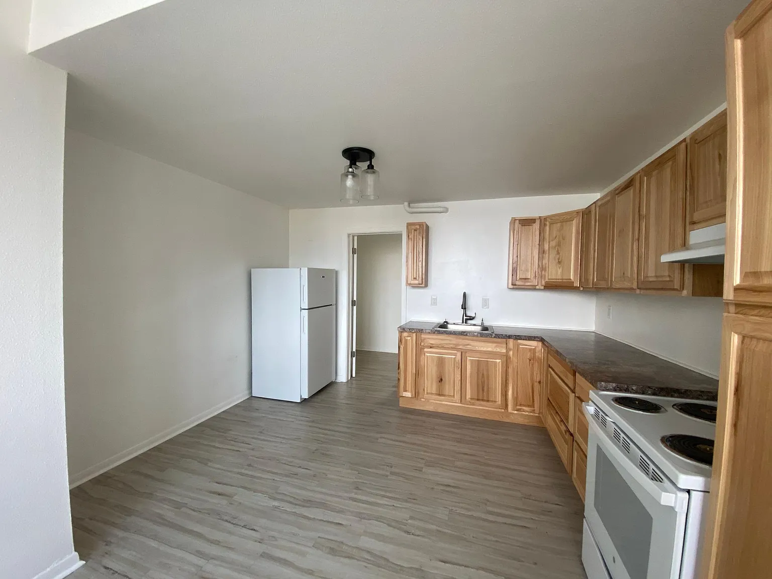 2380 Broadway St — Photo 2