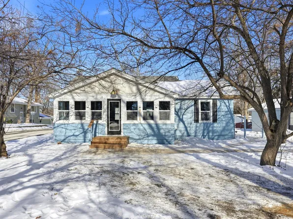 5118 Three Points Blvd, Mound, MN 55364
