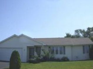 106 Elliott Dr, Rochelle, IL 61068