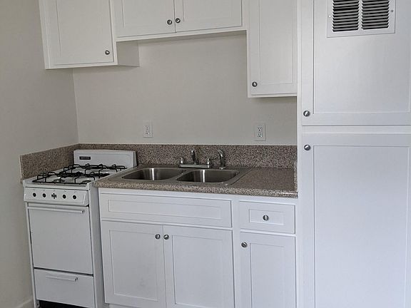 4th image of 31462 Yucaipa Blvd Unit 2