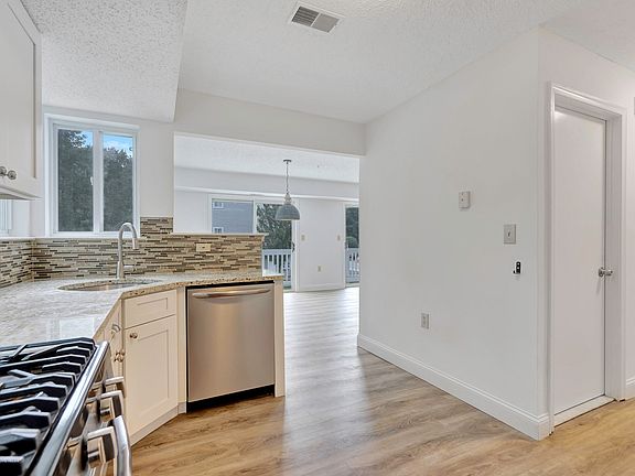 2nd image of 303 Schley Ave