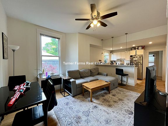 2nd image of 38 Newton St #20