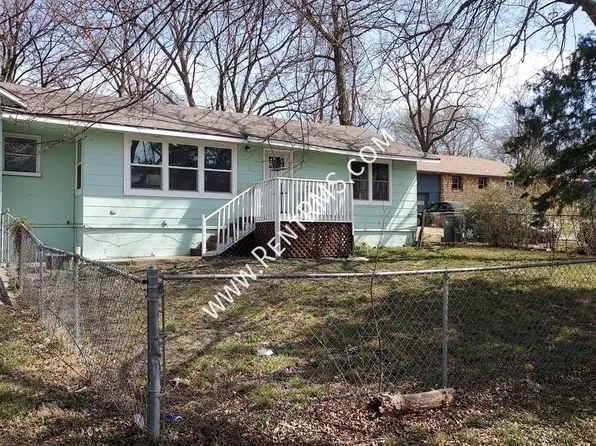 2800 SE Massachusetts Ave, Topeka, KS 66605