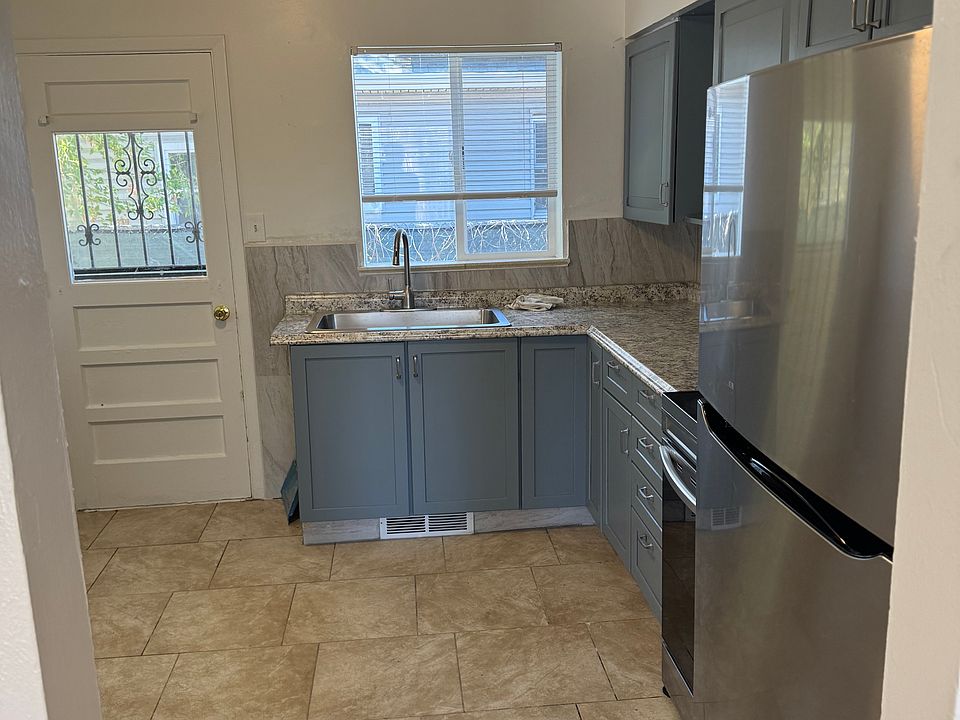 1st image of 3337 W Alaska Pl