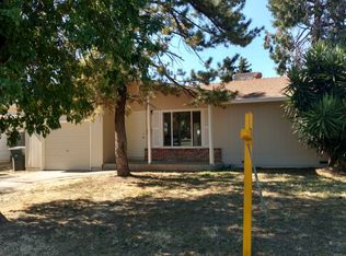 550 W F St, Dixon, CA 95620