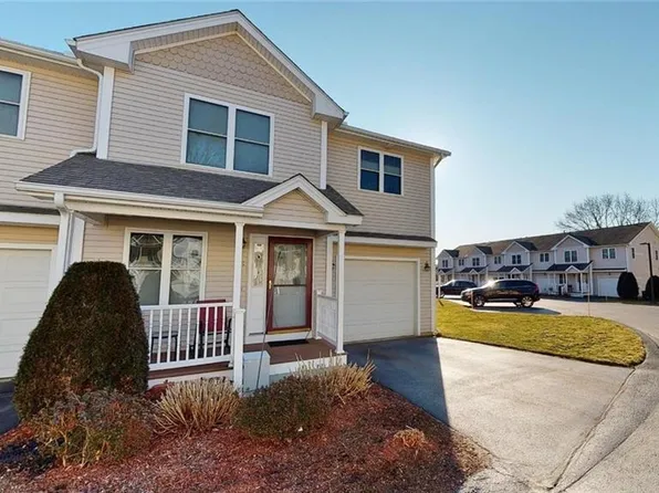 26 Silver Cup Cir, West Warwick, RI 02893