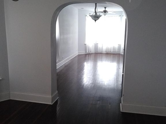 3rd image of 4338 W Monroe St #2