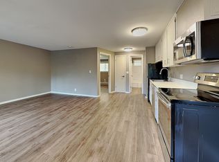 102 Summit Ave N APT 8, Kent, WA 98030