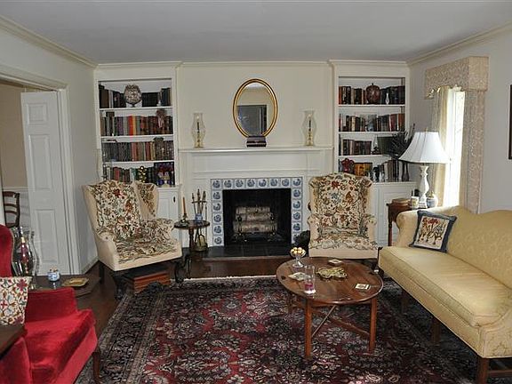 4th image of 202 Woodbrook Dr