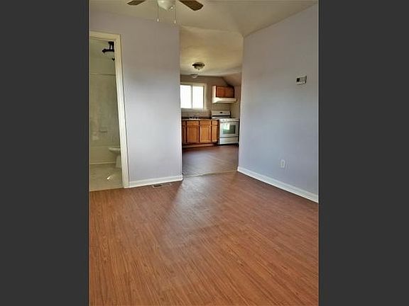 Family Room (from entry)