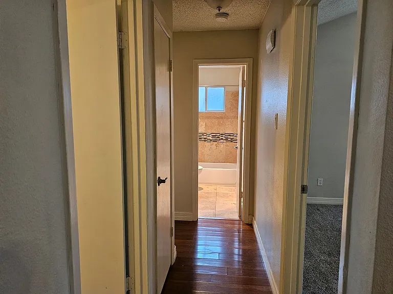 704 Chestnut Xing — Photo 16