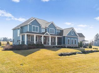 2 Seminary Hill Rd, Clarks Summit, PA 18411