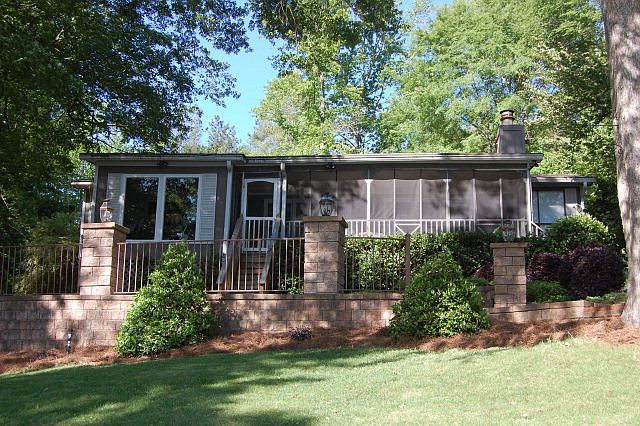 1st image of 104 Holly Ln
