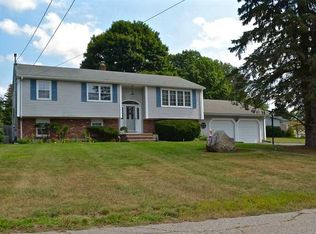 29 Meadow View Dr, Smithfield, RI 02917